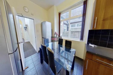 7 bed house, Salford, Seedley, M55JL - Image 6