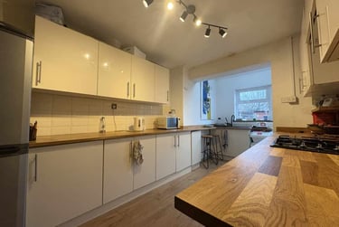 1 bed house, Adamsdown, Adamstown, Cardiff, CF240HQ - Image 2