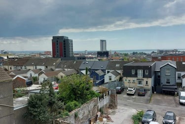 2 bed house, Carlton Terrace, Mount Pleasant, Swansea, SA16AE - Image 3