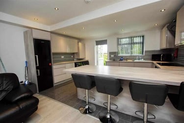 4 bed house, Quinton Road, Harborne, Birmingham, B170PG - Image 2