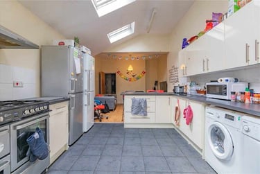 6 bed house, Heeley Road, Selly Park, Birmingham, B296DP - Image 1