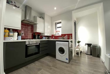 1 bed flat, Cathays Park, City Centre, Cardiff, CF103BA - Image 3