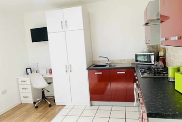 1 bed house, Watkin Road, City Centre, Leicester, LE27HY - Image 3