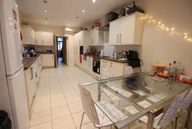 8 bed house, Cathays, Plasnewydd, Cardiff, CF244AJ - Image 2