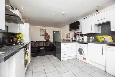 7 bed house, Tiverton Road, Selly Park, Birmingham, B296BY - Image 3