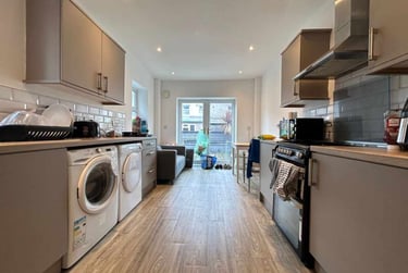 4 bed house, Roath, Plasnewydd, Cardiff, CF244TU - Image 2