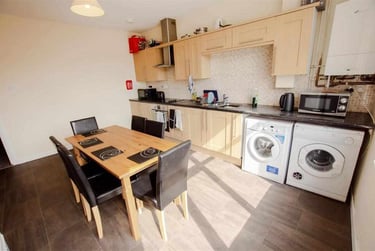 5 bed house, Raddlebarn Road, Selly Park, Birmingham, B296HQ - Image 3