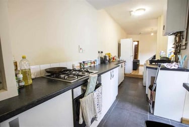 6 bed house, Heeley Road, Selly Park, Birmingham, B296EJ - Image 3