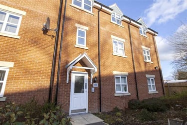 2 bed flat, Escelie Way, Selly Oak, Birmingham, B296GL - Image 1