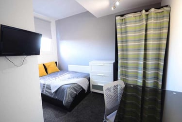 4 bed house, Kensington, Liverpool, L72RE - Image 1