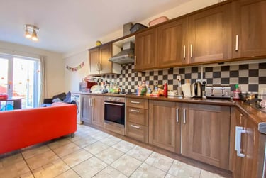 5 bed house, Heath, Gabalfa, Cardiff, CF143PX - Image 2