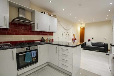 6 bed house, Tiverton Road, Selly Park, Birmingham, B296DB - Image 2