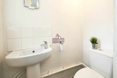 5 bed house, Salford, Irlams O' Th' Height, M67HP - Image 11