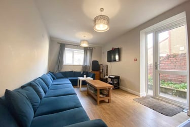 9 bed house, Cathays, Plasnewydd, Cardiff, CF244AT - Image 1