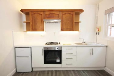 1 bed flat, Latham Street, City Centre, Preston, PR13TE - Image 3