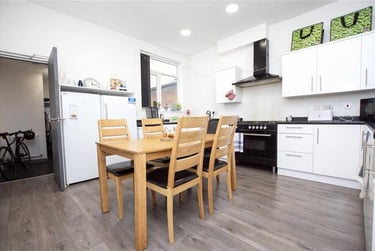 5 bed house, Pershore Road, Selly Park, Birmingham, B297PX - Image 2