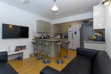 6 bed house, Dawlish Road, Selly Park, Birmingham, B297AT - Image 3