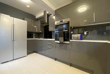 6 bed house, Roath, Plasnewydd, Cardiff, CF243JL - Image 2