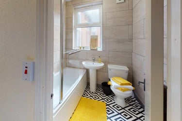 5 bed house, Beaconsfield Road, City Centre, Leicester, LE30FH - Image 11