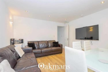 6 bed house, Warwards Lane, Selly Park, Birmingham, B297QX - Image 2