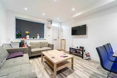 5 bed house, Rose Cottages, Hubert Road, Selly Park, Birmingham, B296EF - Image 2