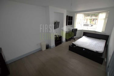 5 bed house, Welford Road, Clarendon Park, Leicester, LE26BH - Image 2
