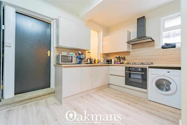 5 bed house, Dawlish Road, Selly Park, Birmingham, B297AS - Image 2