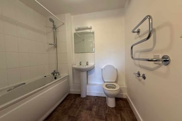 2 bed flat, Cardiff Bay, Grangetown, Cardiff, CF105NT - Image 6