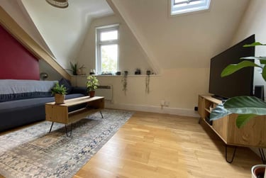 1 bed flat, Grangetown, Cardiff, CF117DW - Image 2