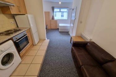 1 bed studio, 1, 18, Cathays, Cardiff, CF244EP - Image 6