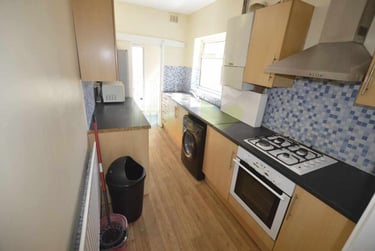 4 bed house, Wilberforce Road, City Centre, Leicester, LE30GU - Image 1