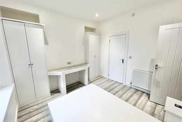 6 bed house, King Edwards Road, Brynmill, Swansea, SA14LL - Image 2