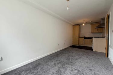 1 bed flat, Llandaff North, Llandaff, Cardiff, CF142NA - Image 2