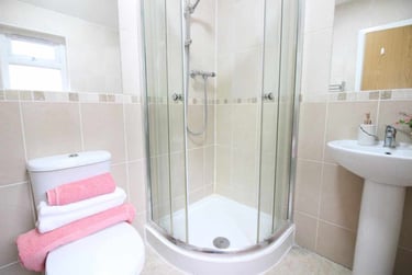 1 bed flat, Adamsdown, Adamstown, Cardiff, CF240LF - Image 4