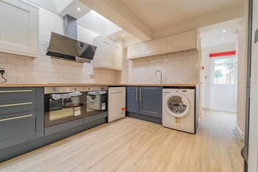 7 bed house, Tiverton Road, Selly Park, Birmingham, B296BU - Image 2