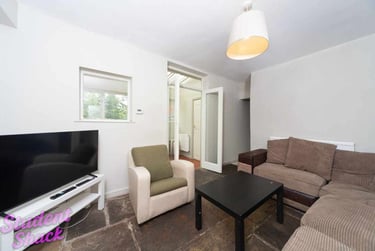 6 bed house, Ladybarn Lane Manchester, Fallowfield, Manchester, M146YH - Image 1