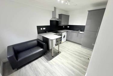 1 bed flat, 4 Fishergate Court, City Centre, Preston, PR18QF - Image 2