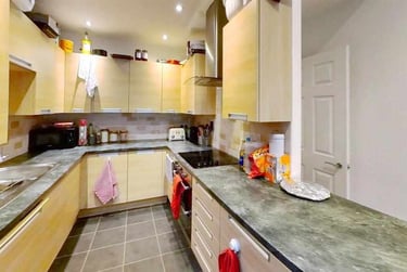 6 bed house, Tiverton Road, Selly Park, Birmingham, B296DB - Image 2