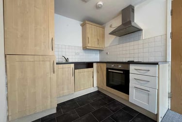 1 bed flat, Llandaff North, Llandaff, Cardiff, CF142NA - Image 3