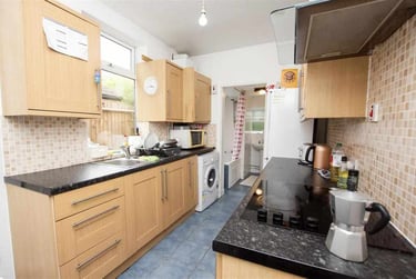 4 bed house, Warwards Lane, Selly Park, Birmingham, B297QR - Image 3