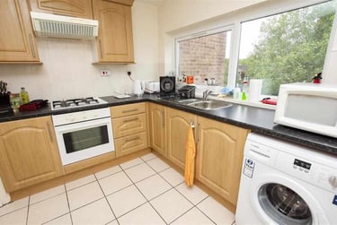 1 bed flat, Reservoir Road, Selly Park, Birmingham, B296TF - Image 3