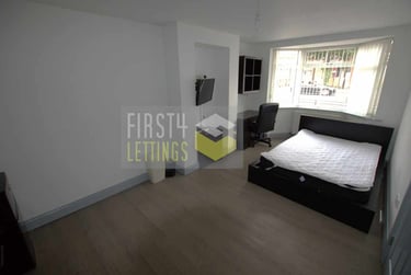1 bed house, Welford Road, Clarendon Park, Leicester, LE26BH - Image 1