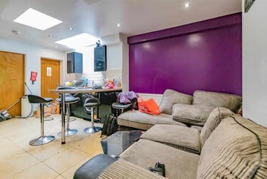 6 bed house, Hubert Road, Selly Park, Birmingham, B296EH - Image 1