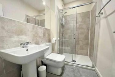 5 bed house, Shoreham Street, Heeley, Sheffield, S24FA - Image 1