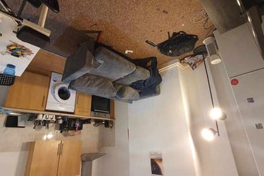 1 bed flat, 1, Adamstown, Cardiff, CF240EW - Image 2