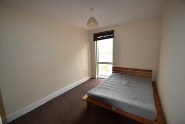1 bed flat, Cardiff Bay, Cardiff, CF104RA - Image 4