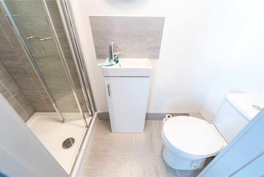 3 bed flat, Hubert Croft, Selly Park, Birmingham, B296DU - Image 15