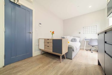 1 bed flat, Cathays, Cardiff, CF103EE - Image 1