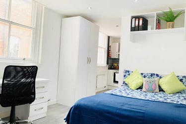 1 bed house, (Large Studio) Demontfort Street, Highfields, Leicester, LE17GW - Image 6