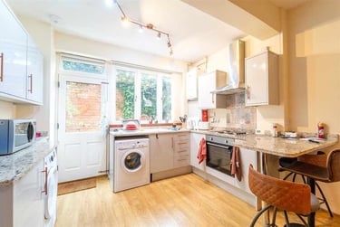 2 bed house, Tudor Terrace, Ravenhurst Road, Harborne, Birmingham, B179SB - Image 5